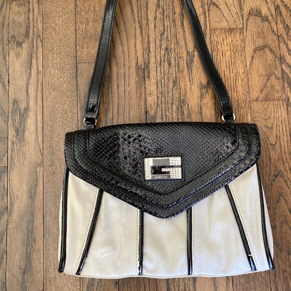 Guess Purse Black White